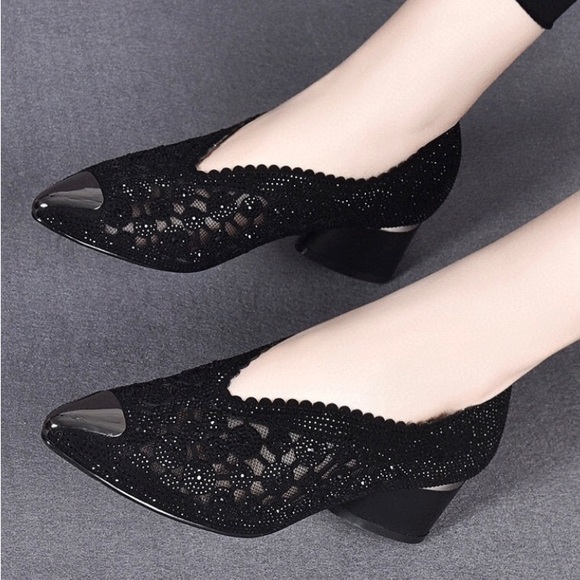 Black Mesh pumps - Picture 3 of 3